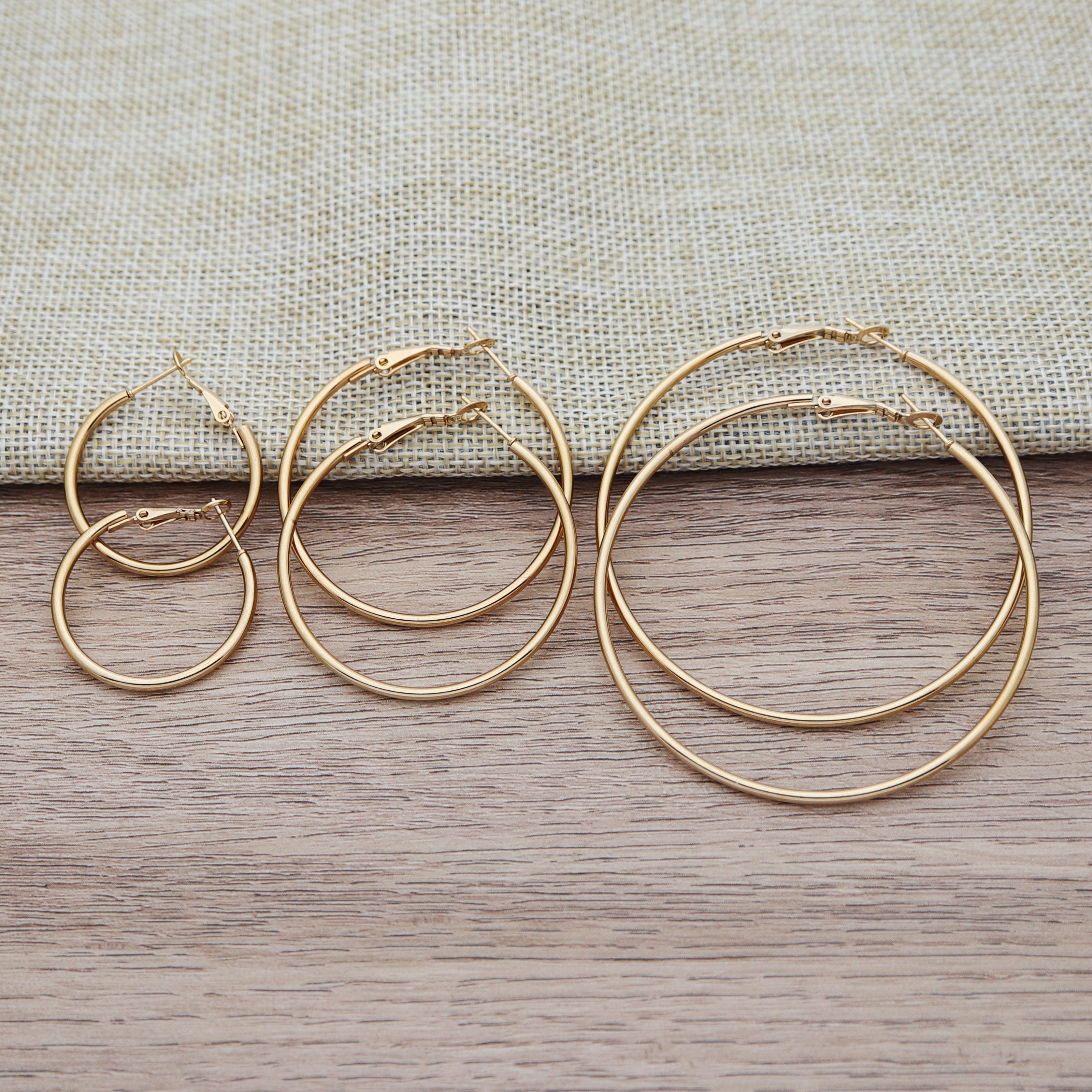 Stainless Steel Plain Wire Circle Hoop Women's Earrings - Gold-earrings, Hoop Earrings, Huggie Earrings, Jewellery, Stainless Steel, Women's Earrings, Women's Jewellery-ER0080-G-A-Glitters